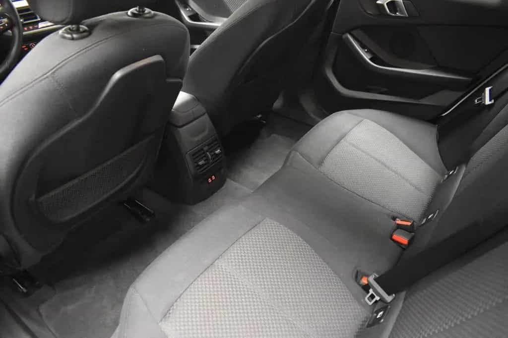 BMW 118 i Limousine Advantage *SHZ*PDC*DAB*CARPLAY 11/2020-photo-14