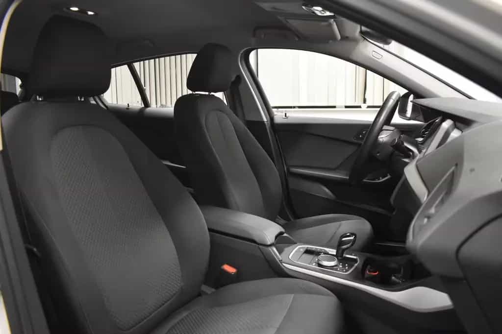 BMW 118 i Limousine Advantage *SHZ*PDC*DAB*CARPLAY 11/2020-photo-16
