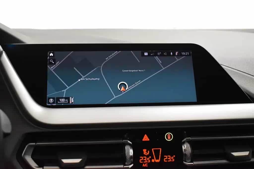 BMW 118 i Limousine Advantage *SHZ*PDC*DAB*CARPLAY 11/2020-photo-21