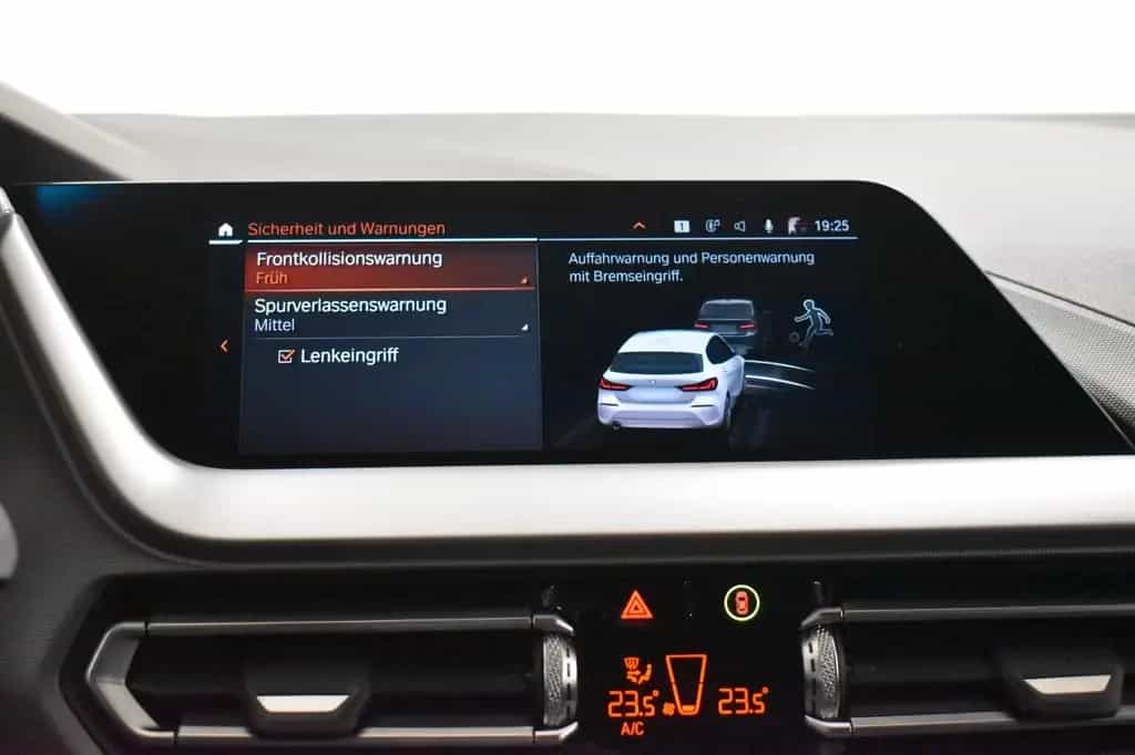BMW 118 i Limousine Advantage *SHZ*PDC*DAB*CARPLAY 11/2020-photo-26