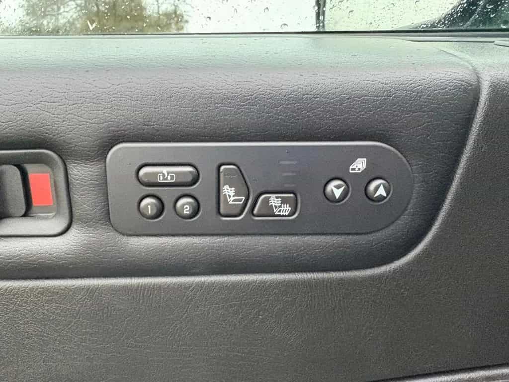 Hummer H2 6.0 SUT Black Ops edition 09/2006-photo-10
