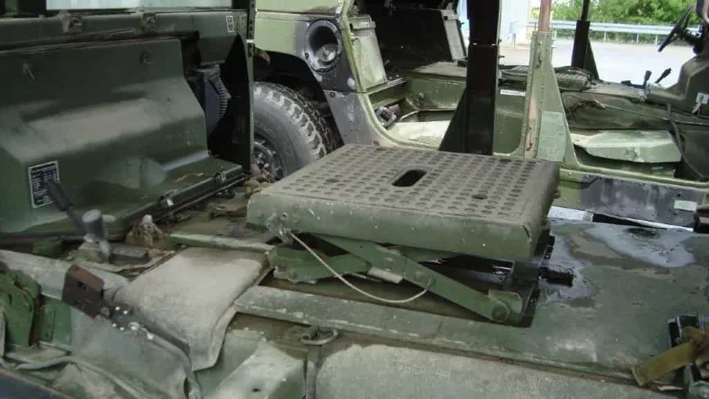 Hummer H1 , HMMWV, Slant Back 07/1986-photo-3