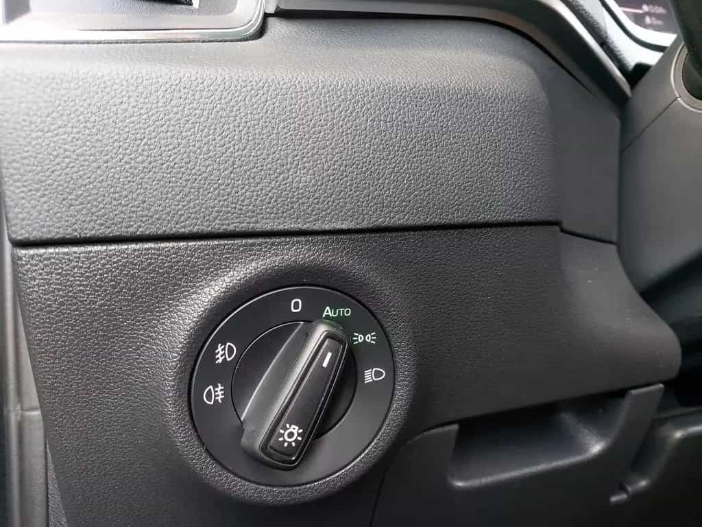 Skoda Karoq 1,0 TSI Ambition LED PDC TEMPOMAT WINTERPA 10/2023-photo-23