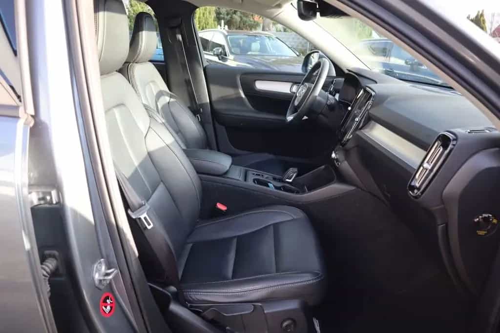 Volvo XC40 T4 Geartronic Momentum|AHK|NAVI|LEDER|SHZG 08/2018-photo-13