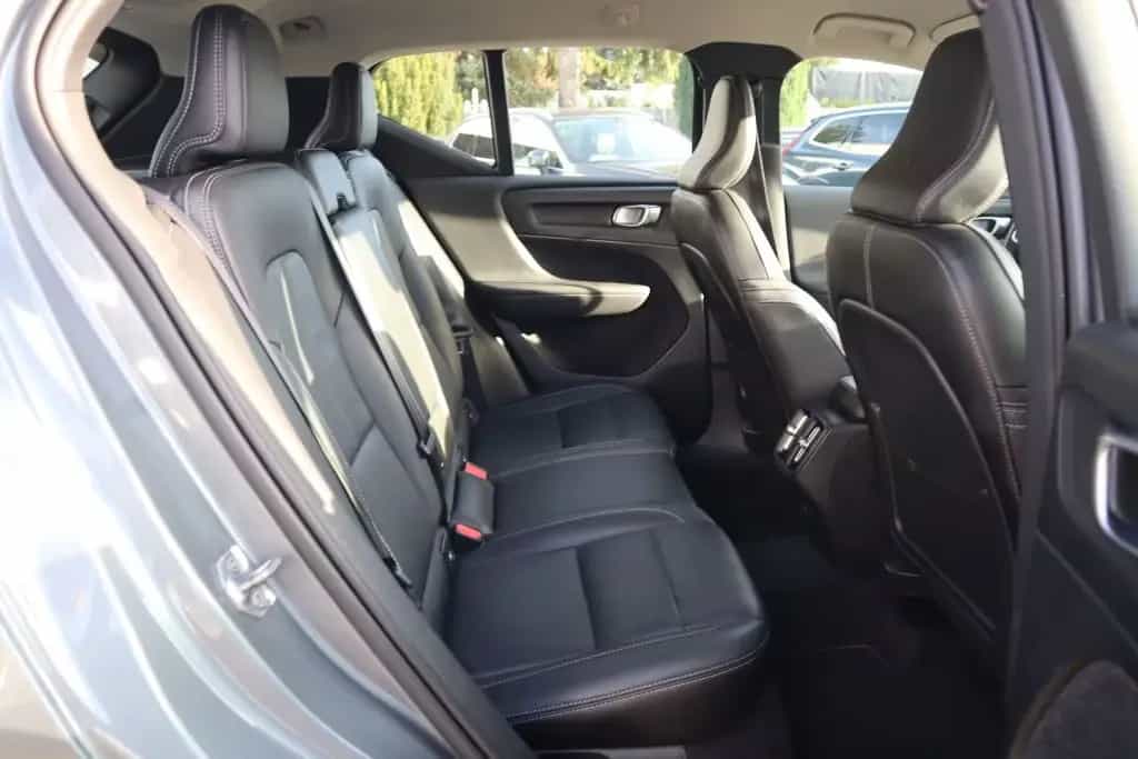 Volvo XC40 T4 Geartronic Momentum|AHK|NAVI|LEDER|SHZG 08/2018-photo-14