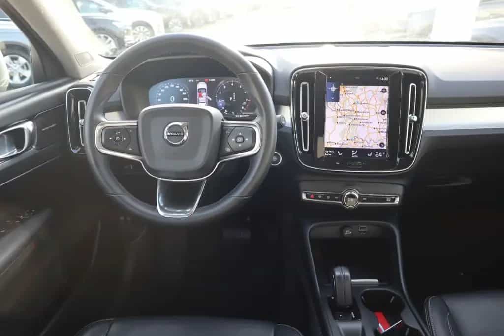 Volvo XC40 T4 Geartronic Momentum|AHK|NAVI|LEDER|SHZG 08/2018-photo-15