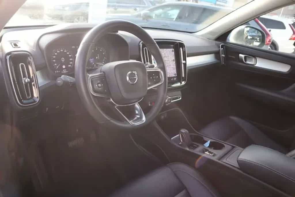 Volvo XC40 T4 Geartronic Momentum|AHK|NAVI|LEDER|SHZG 08/2018-photo-17