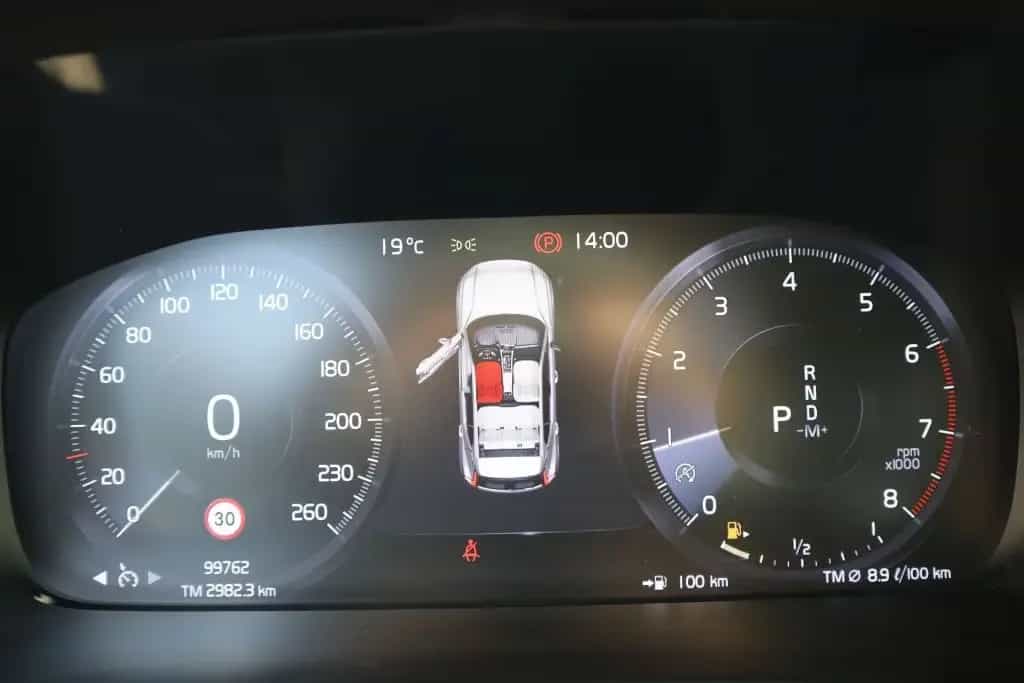 Volvo XC40 T4 Geartronic Momentum|AHK|NAVI|LEDER|SHZG 08/2018-photo-19
