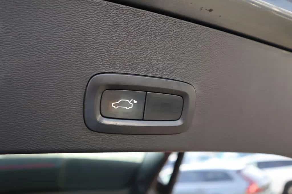 Volvo XC40 T4 Geartronic Momentum|AHK|NAVI|LEDER|SHZG 08/2018-photo-24