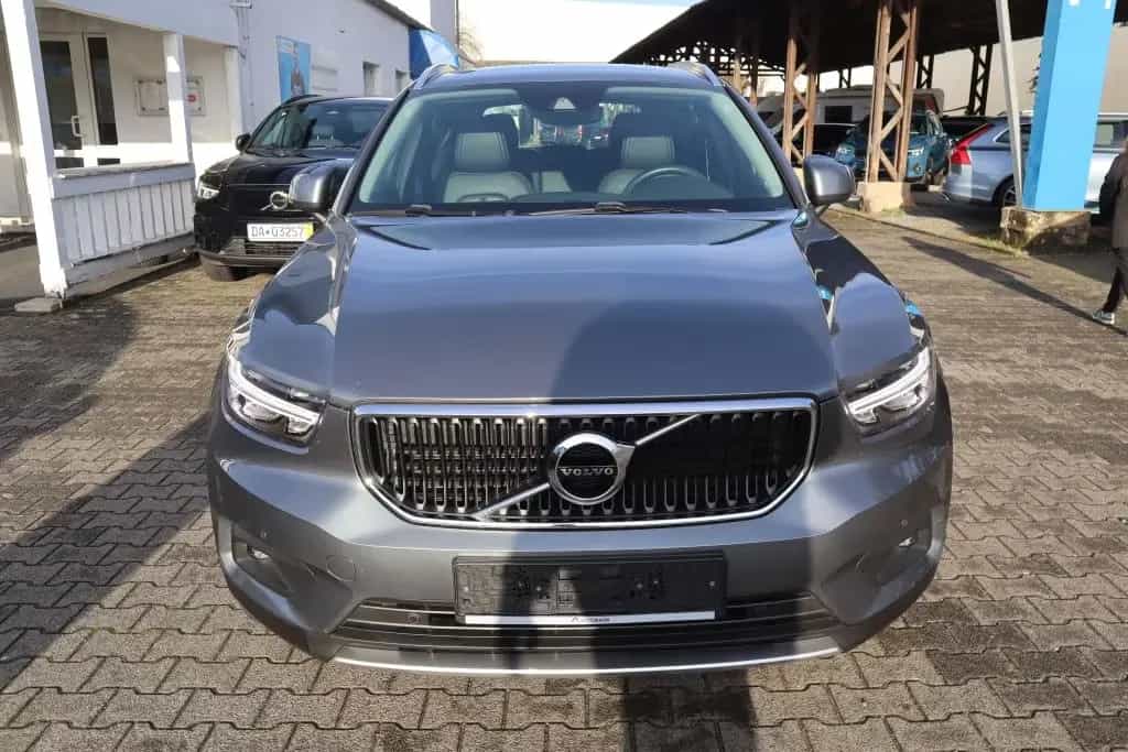 Volvo XC40 T4 Geartronic Momentum|AHK|NAVI|LEDER|SHZG 08/2018-photo-3