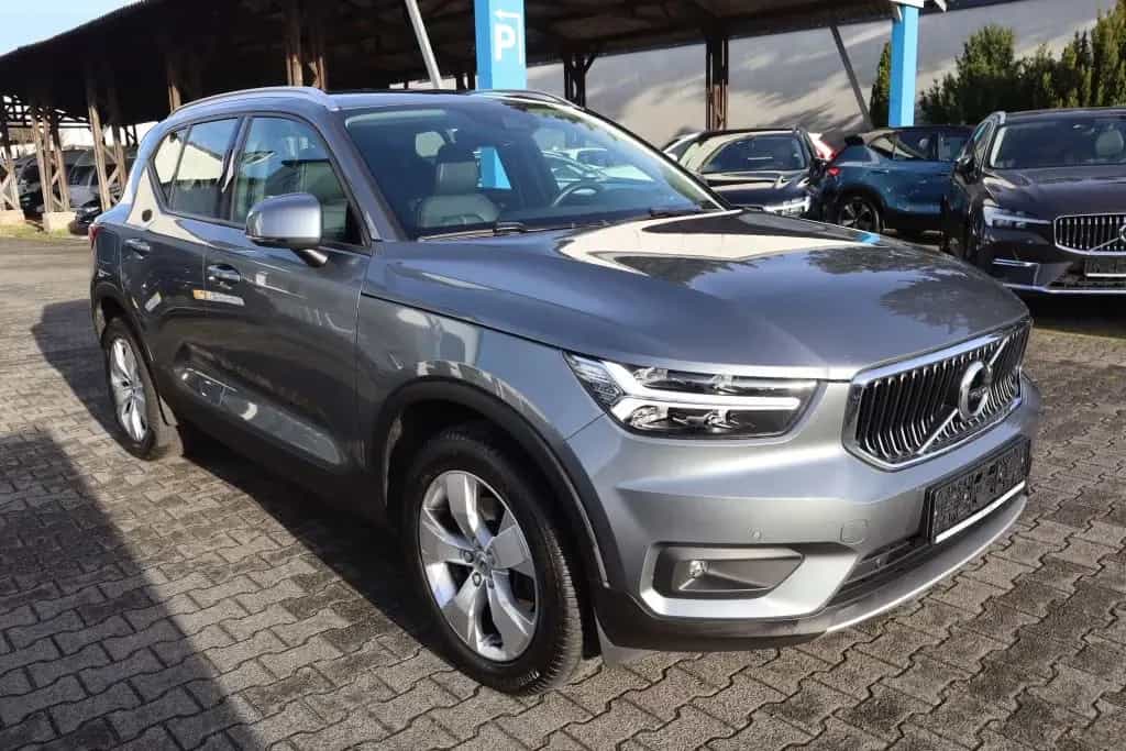 Volvo XC40 T4 Geartronic Momentum|AHK|NAVI|LEDER|SHZG 08/2018-photo-4