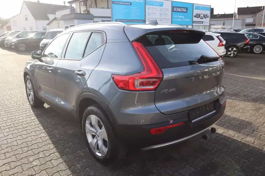 Volvo XC40 T4 Geartronic Momentum|AHK|NAVI|LEDER|SHZG 08/2018-photo-8