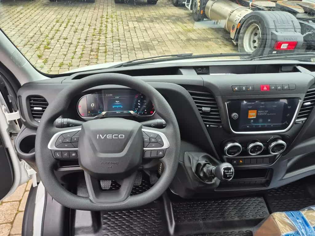 Iveco Daily 35S14 7-Sitzer DOKA 12/2025-photo-11