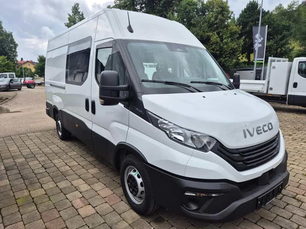 Iveco Daily 35S14 7-Sitzer DOKA 12/2025-photo-4