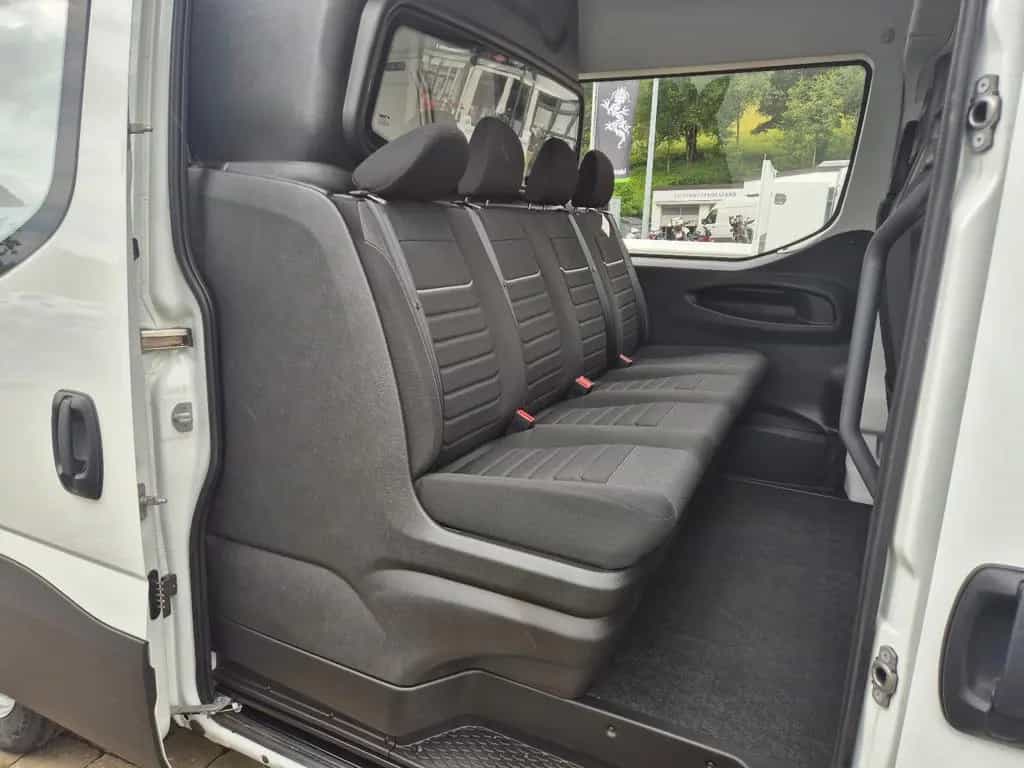 Iveco Daily 35S14 7-Sitzer DOKA 12/2025-photo-6