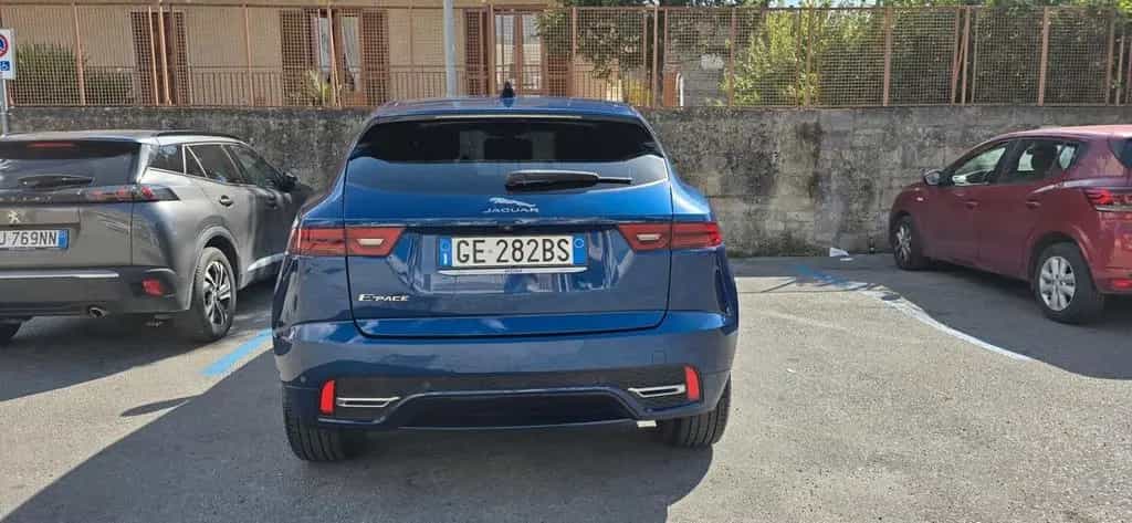 Jaguar E-Pace 2.0D I4 163 CV R-Dynamic 03/2021-photo-6