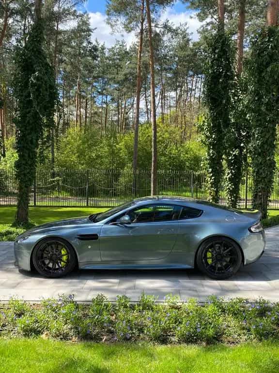 Aston Martin V8 Vantage AMR 02/2018-photo-4