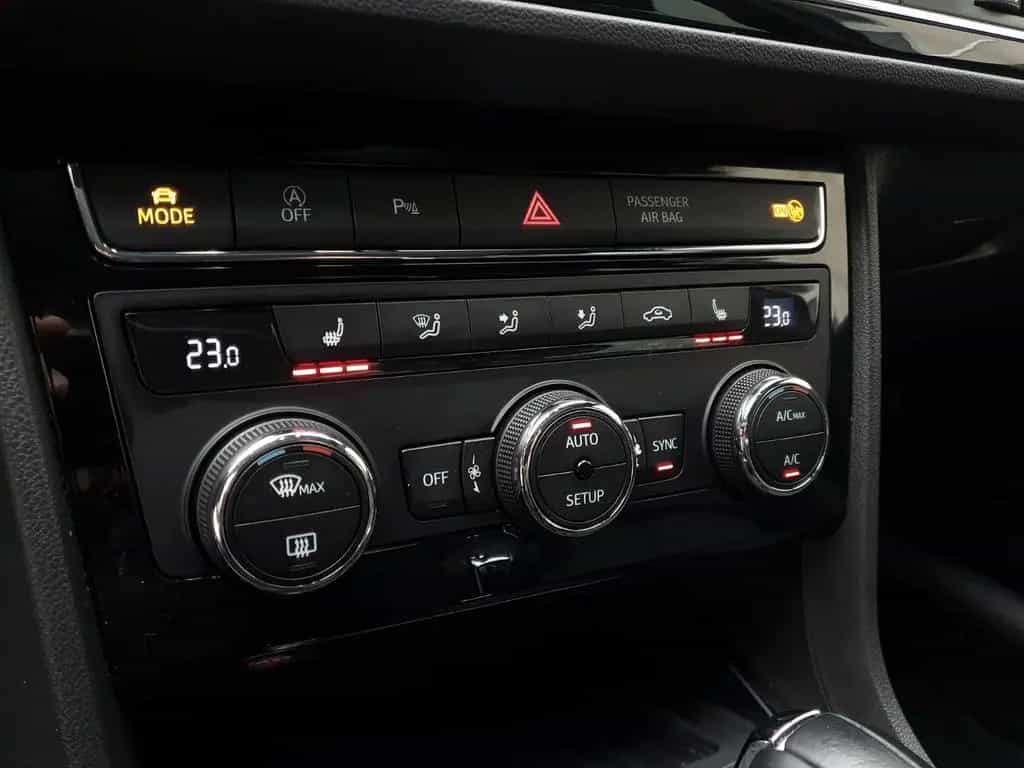 Seat Leon ST FR***ACC*Pano*Virtual*Spur*Sound*** 10/2018-photo-17
