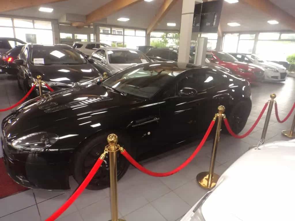 Aston Martin V12 Vantage 6.0 S Mega Voll 06/2015-photo-1