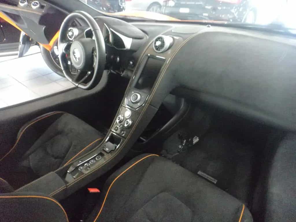 McLaren 650S Coupé Mclaren 650S Coupé Carbon Mclaren Serviceheft 08/2016-photo-10