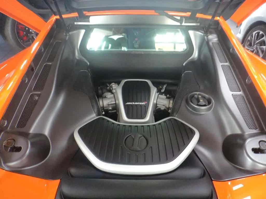 McLaren 650S Coupé Mclaren 650S Coupé Carbon Mclaren Serviceheft 08/2016-photo-16