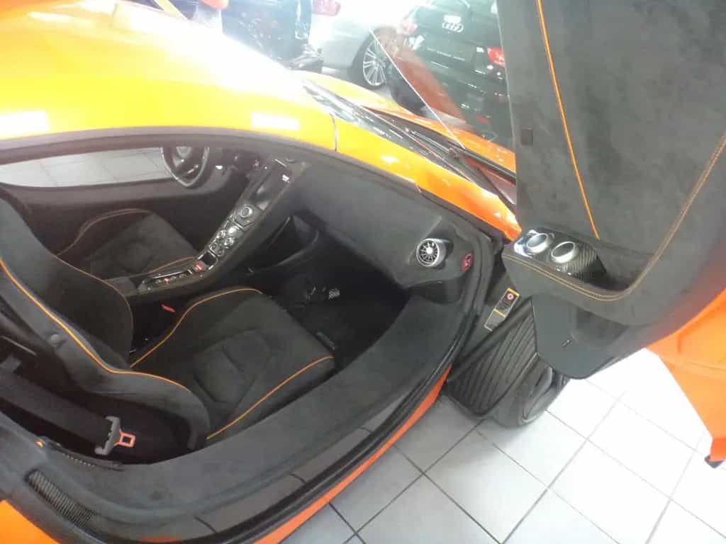 McLaren 650S Coupé Mclaren 650S Coupé Carbon Mclaren Serviceheft 08/2016-photo-8