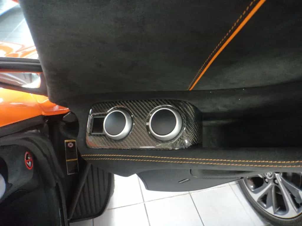 McLaren 650S Coupé Mclaren 650S Coupé Carbon Mclaren Serviceheft 08/2016-photo-9