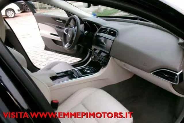Jaguar XE XE 2.0 D 180 CV aut. Prestige 09/2019-photo-11