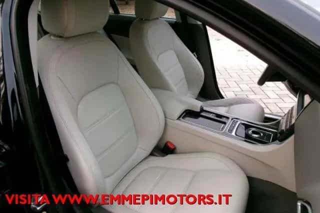Jaguar XE XE 2.0 D 180 CV aut. Prestige 09/2019-photo-12