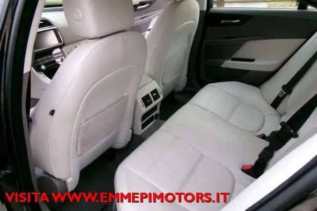 Jaguar XE XE 2.0 D 180 CV aut. Prestige 09/2019-photo-14