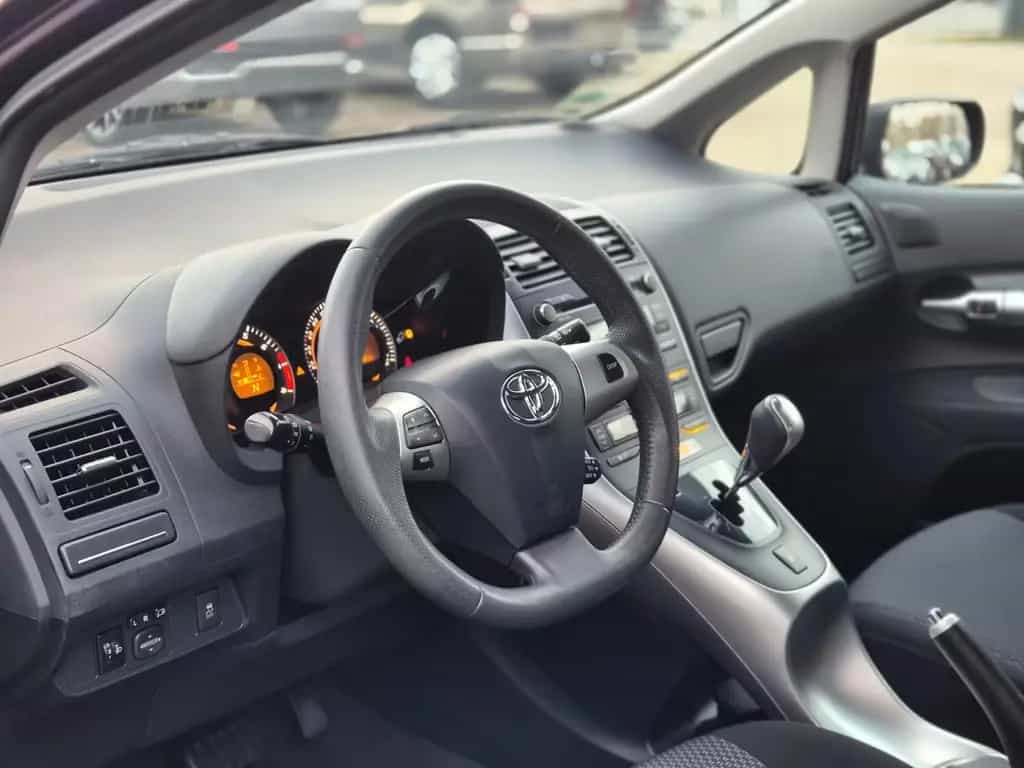 Toyota Auris 1.6 Valvematic Life+ MultiMode Tempomat 11/2010-photo-9