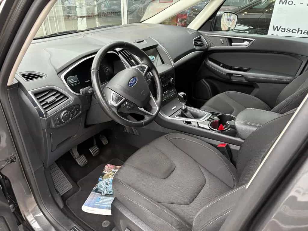Ford S-Max Titanium AHK NAVI LED ACC PDC RFK LM SRWR 03/2018-photo-4