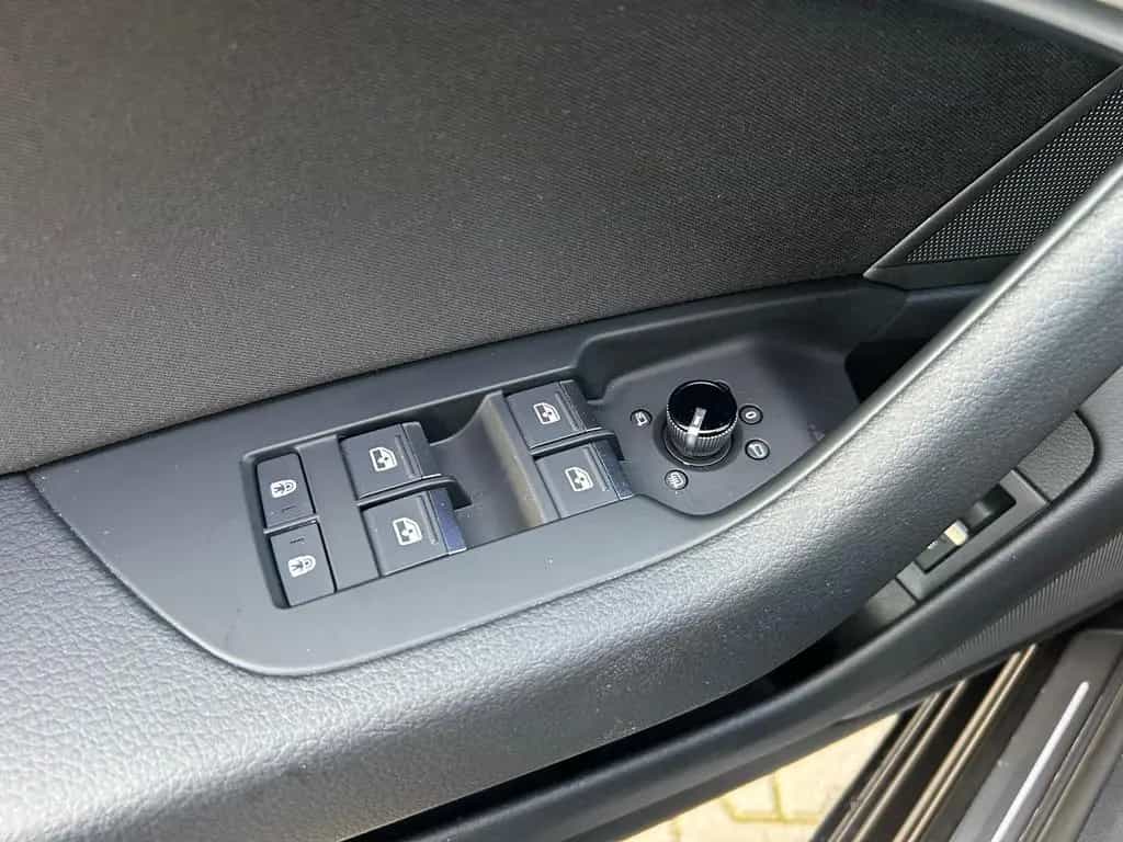 Audi A6 Avant 40 TDI S-Line S-tronic Matrix HUD ACC 07/2022-photo-17