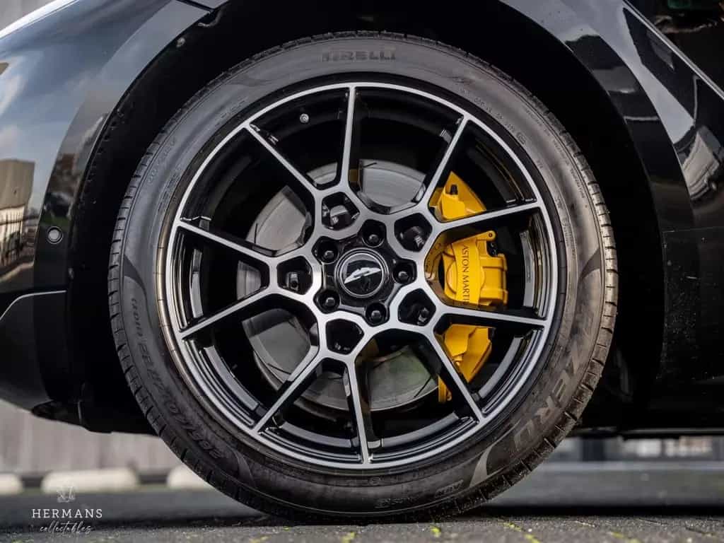Aston Martin DBX 4.0 V8 1913 / 1 of 500 / Limited / Pano / Me 11/2020-photo-12