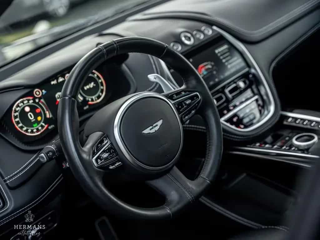 Aston Martin DBX 4.0 V8 1913 / 1 of 500 / Limited / Pano / Me 11/2020-photo-13