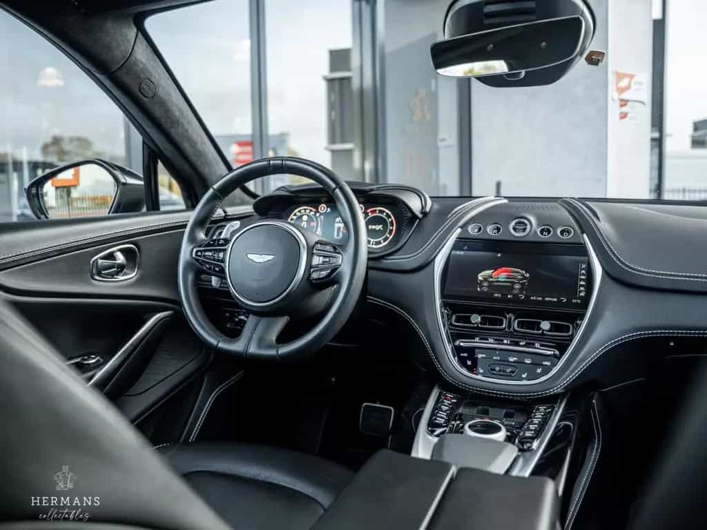 Aston Martin DBX 4.0 V8 1913 / 1 of 500 / Limited / Pano / Me 11/2020-photo-15