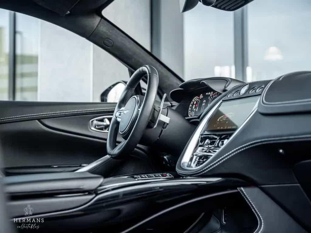Aston Martin DBX 4.0 V8 1913 / 1 of 500 / Limited / Pano / Me 11/2020-photo-16