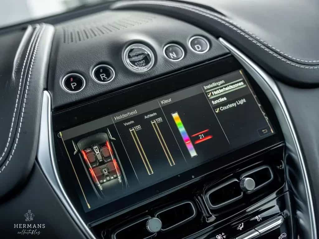 Aston Martin DBX 4.0 V8 1913 / 1 of 500 / Limited / Pano / Me 11/2020-photo-23