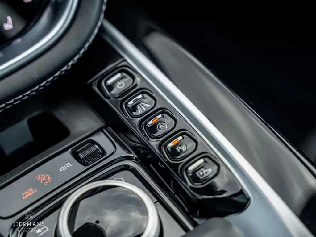 Aston Martin DBX 4.0 V8 1913 / 1 of 500 / Limited / Pano / Me 11/2020-photo-27