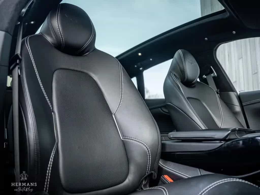Aston Martin DBX 4.0 V8 1913 / 1 of 500 / Limited / Pano / Me 11/2020-photo-29