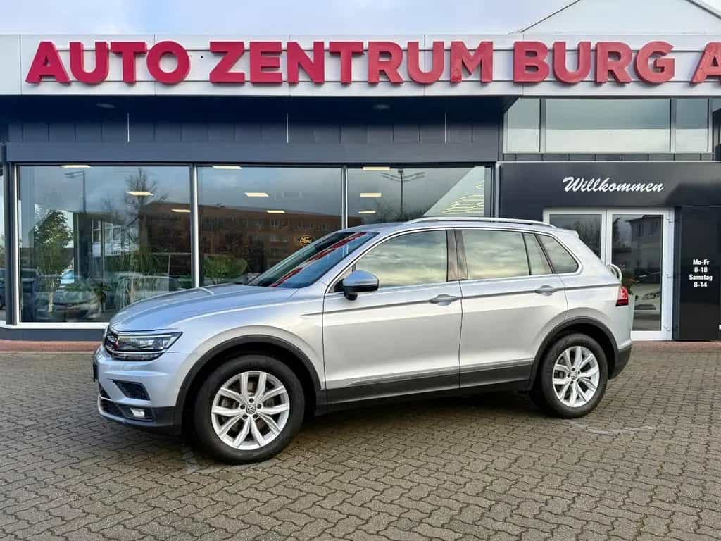 Volkswagen Tiguan Highline 4Motion Automatik LED PANO HUD 05/2019-photo-0