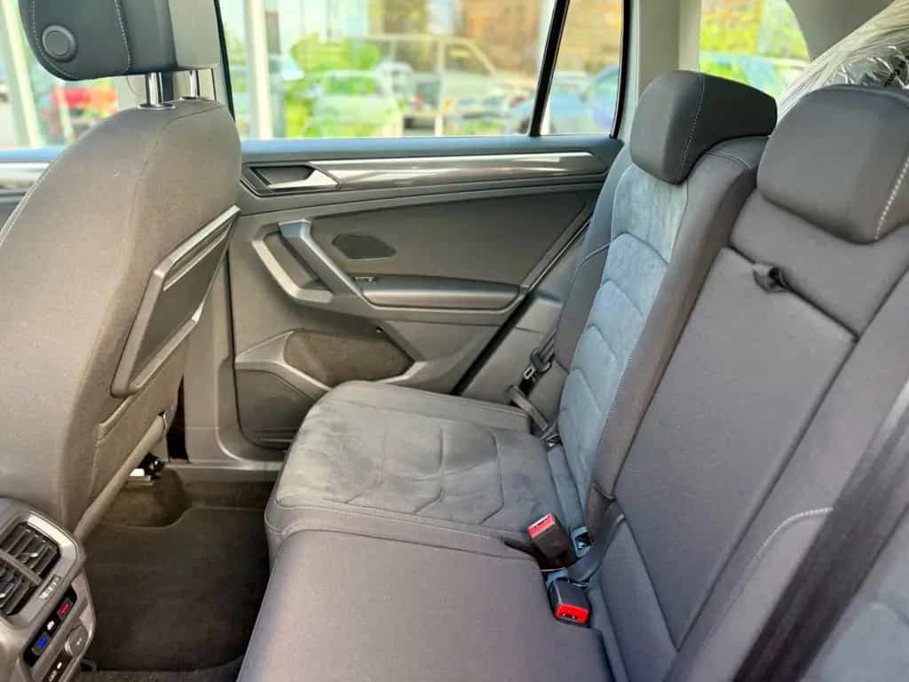 Volkswagen Tiguan Highline 4Motion Automatik LED PANO HUD 05/2019-photo-10
