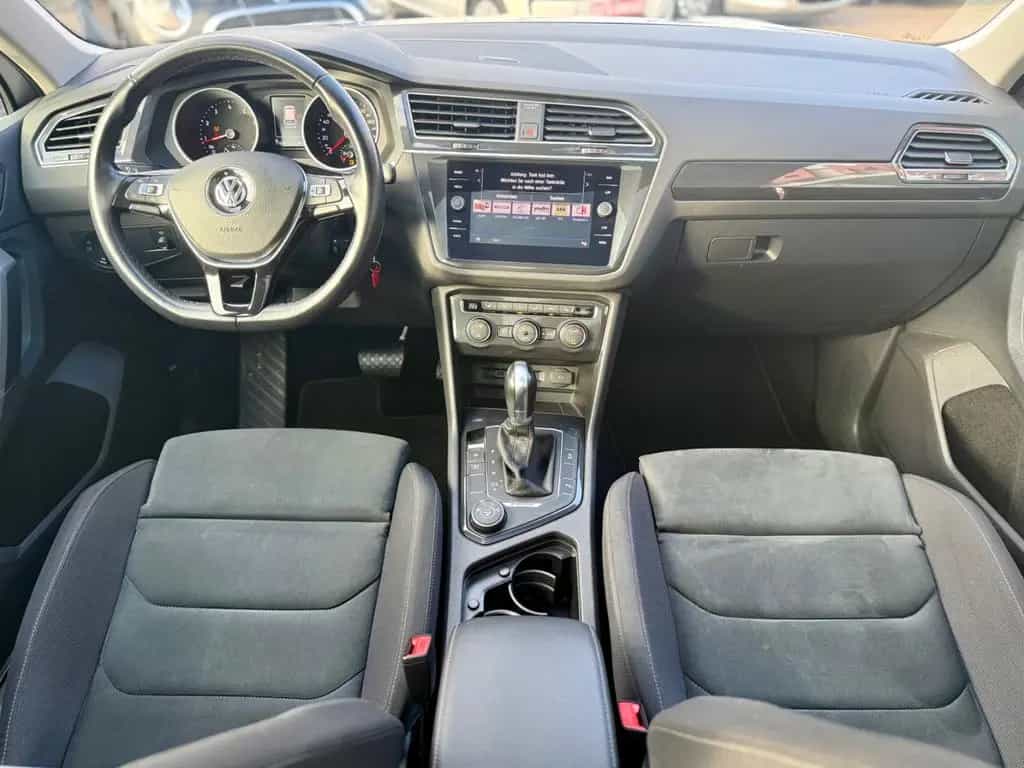 Volkswagen Tiguan Highline 4Motion Automatik LED PANO HUD 05/2019-photo-12