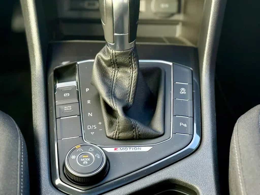 Volkswagen Tiguan Highline 4Motion Automatik LED PANO HUD 05/2019-photo-16