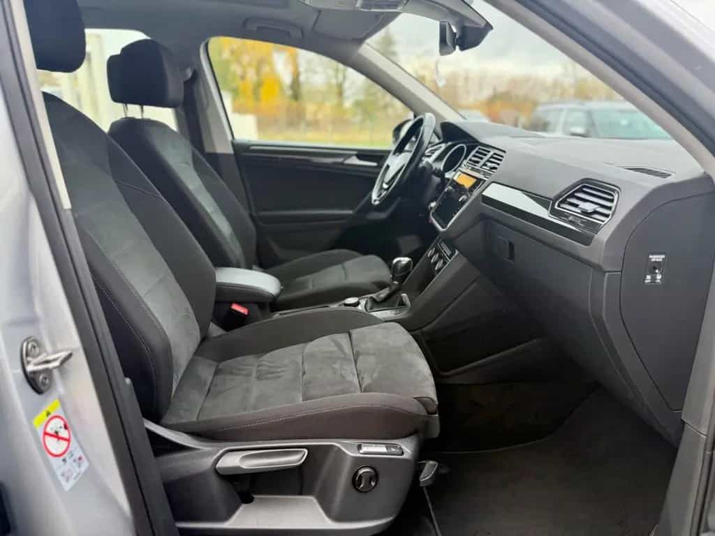 Volkswagen Tiguan Highline 4Motion Automatik LED PANO HUD 05/2019-photo-17