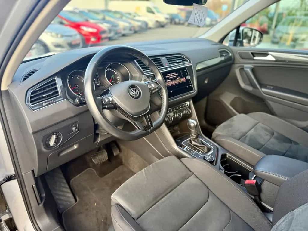 Volkswagen Tiguan Highline 4Motion Automatik LED PANO HUD 05/2019-photo-7