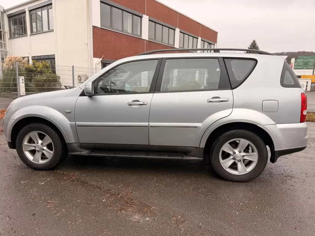 Ssangyong REXTON 2.7*7Sitzer*Automatik*R-Kamera*Leder* 02/2010-photo-7