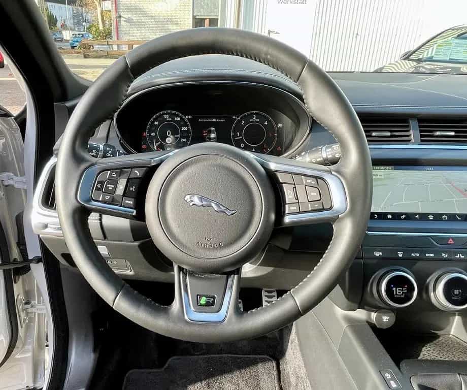 Jaguar E-Pace 2.0d AWD"BLACK PACK"+Panorama+KAMERA+1.HD 07/2019-photo-14