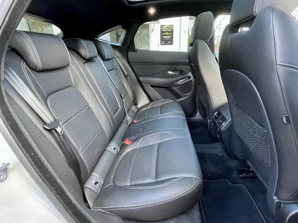 Jaguar E-Pace 2.0d AWD"BLACK PACK"+Panorama+KAMERA+1.HD 07/2019-photo-24