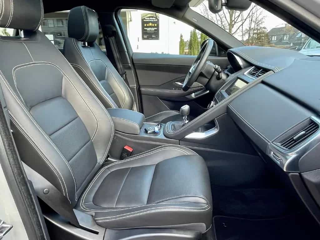 Jaguar E-Pace 2.0d AWD"BLACK PACK"+Panorama+KAMERA+1.HD 07/2019-photo-28